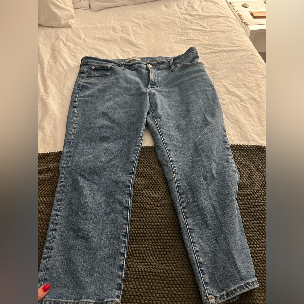 Madewell- The mid rise perfect Jean